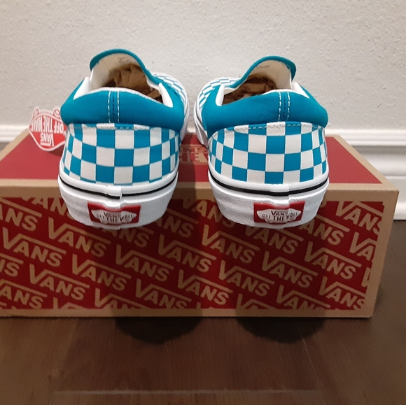 Vans - Picture 4 of 4